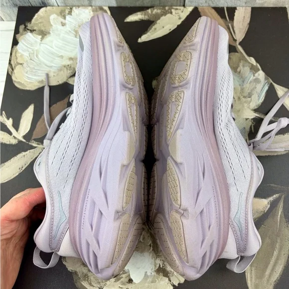 Hoka One One Bondi 8 in Violet Lavender Size 8.5 B. - Picture 4 of 13